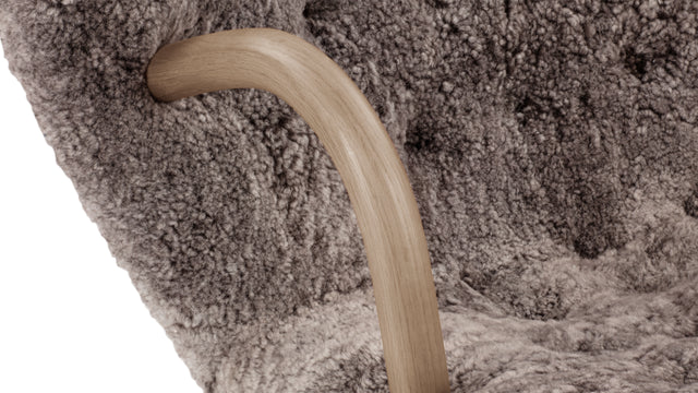Clam - Clam Chair, Frosted Coco Luxe Sheepskin