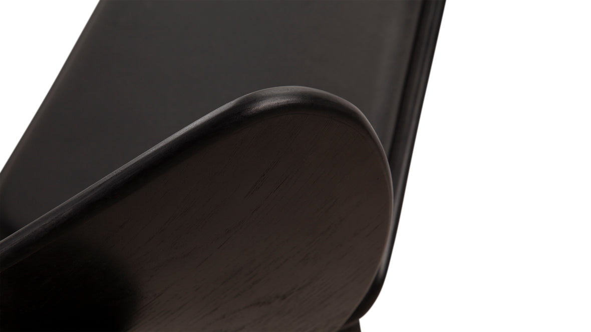 Shell - Wegner Shell Lounge Chair, Black and Black Premium Leather
