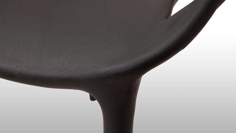 Versatility meets longevity|Thanks to its versatility and durability, this chair is intended for everyday use. It’s a hardwearing design that was created with longevity in mind.
