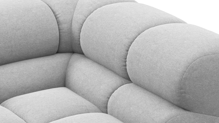 STYLISH SILHOUETTE | Striking the perfect balance between relaxed and refined, the hallmarks of the Tufty are its restrained curves and contours. Equally at home in contemporary and retro settings, this versatile piece will draw the eye and invite you in.
