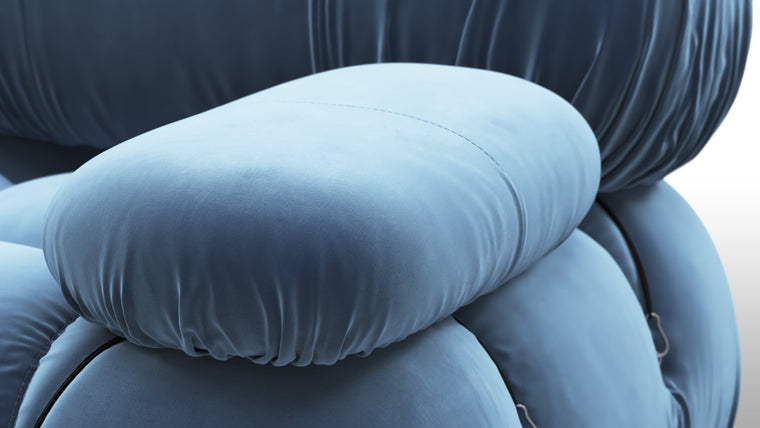 A Sofa for Every Space | Beloved for its sense of freedom and flexibility, the Bellini can be changed to suit every space and style. This cult-classic adapts to the space it's in, ranging from sprawling and open to close and cosy.
