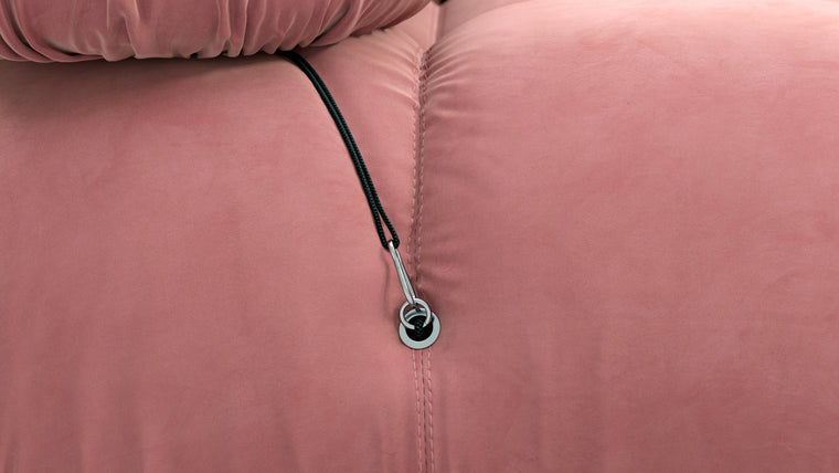 Infinite Possibilities|The generous form and soft shapes create a sofa that begs to be sat on, and the sectional design of the Bellini creates endless possibilities. Inspired by the spirit of lounging and socializing, the Bellini is truly a shape-shifter, adapting to every space and need.

