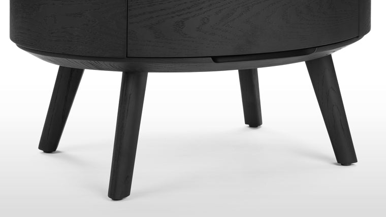 Minimalist Charm | This nightstand’s minimalist approach and thoughtful design details create an inviting ambiance in your bedroom. It is highly adaptable, seamlessly fitting into various bedroom decor schemes. Whether your bedroom boasts a contemporary, Scandinavian, or more traditional style, the Felix Nightstand effortlessly enhances the aesthetics of your space.
