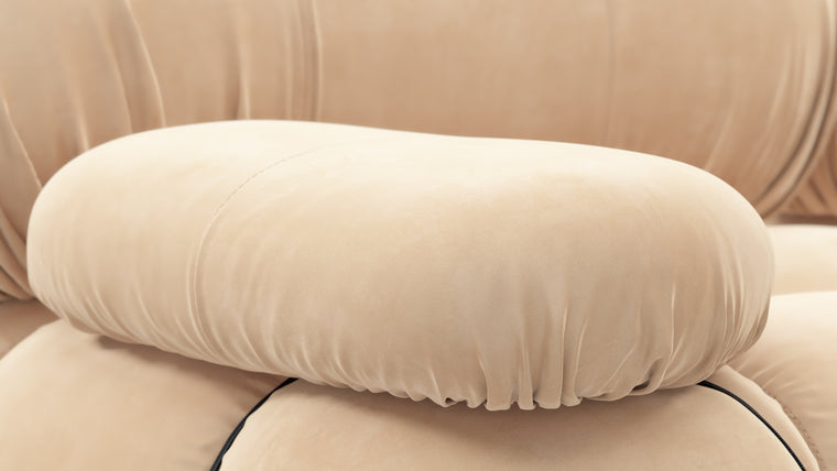Infinite Possibilities|The generous form and soft shapes create a sofa that begs to be sat on, and the sectional design of the Bellini creates endless possibilities. Inspired by the spirit of lounging and socializing, the Bellini is truly a shape-shifter, adapting to every space and need.
