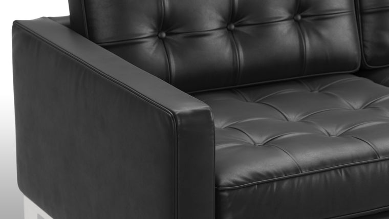 VERSATILE DESIGN | Designed to complement a range of interior styles, the Florence Sofa is as at home in a contemporary living room as it is in a corporate office setting. Its adaptable design and understated elegance make it a versatile choice for various spaces.
