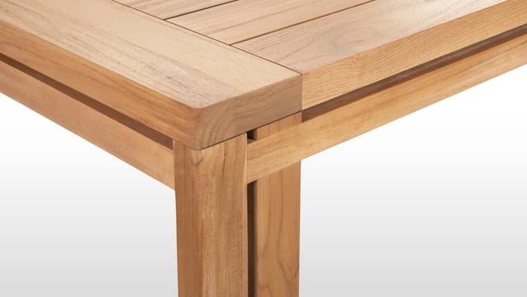 Create an Outdoor Oasis | Whether you're entertaining guests or simply enjoying a quiet moment outdoors, the Lusso Outdoor Collection invites you to elevate your outdoor living experience with its unmatched blend of style, comfort, and durability. 
