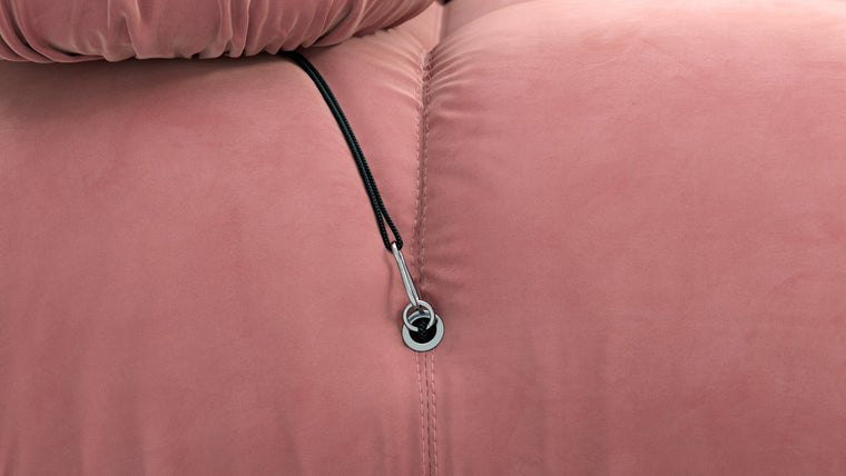 A SOFA FOR EVERY SPACE | Beloved for its sense of freedom and flexibility, the Bellini can be changed to suit every space and style. This cult-classic adapts to the space it's in, ranging from sprawling and open to close and cozy.
