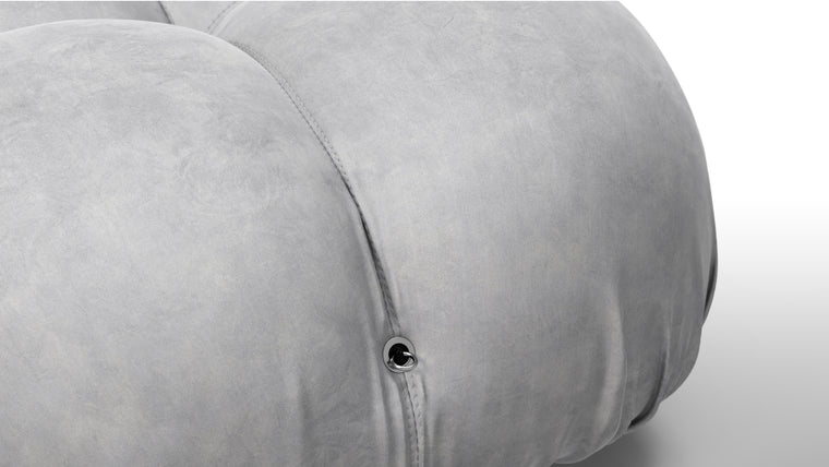 INFINITE POSSIBILITIES | The generous form and soft shapes create a sofa that begs to be sat on, and the sectional design of the Bellini creates endless possibilities. Inspired by the spirit of lounging and socializing, the Bellini is truly a shape-shifter, adapting to every space and need.
