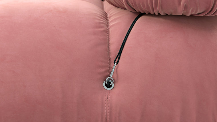 A SOFA FOR EVERY SPACE | Beloved for its sense of freedom and flexibility, the Bellini can be changed to suit every space and style. This cult-classic adapts to the space it's in, ranging from sprawling and open to close and cozy.
