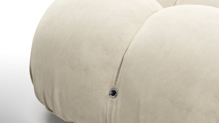 INFINITE POSSIBILITIES | The generous form and soft shapes create a sofa that begs to be sat on, and the sectional design of the Bellini creates endless possibilities. Inspired by the spirit of lounging and socializing, the Bellini is truly a shape-shifter, adapting to every space and need.
