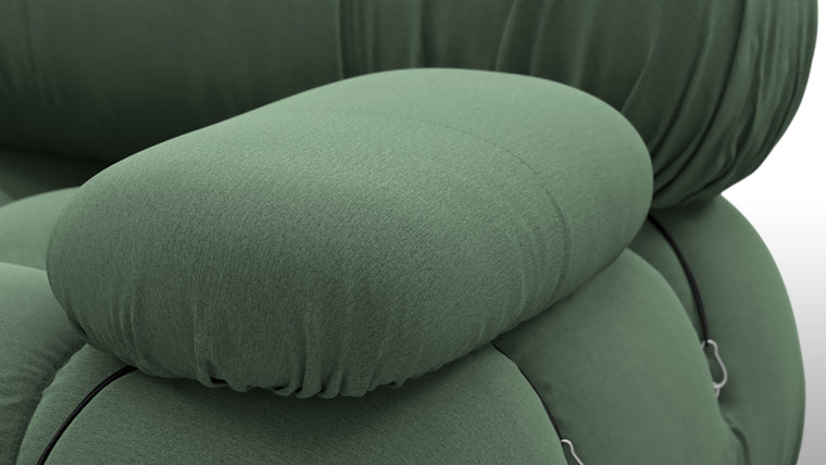 A SOFA FOR EVERY SPACE | Beloved for its sense of freedom and flexibility, the Bellini can be changed to suit every space and style. This cult-classic adapts to the space it's in, ranging from sprawling and open to close and cozy.
