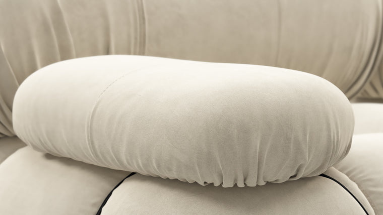 A SOFA FOR EVERY SPACE | Beloved for its sense of freedom and flexibility, the Bellini can be changed to suit every space and style. This cult-classic adapts to the space it's in, ranging from sprawling and open to close and cozy.
