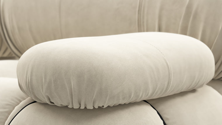 A SOFA FOR EVERY SPACE | Beloved for its sense of freedom and flexibility, the Bellini can be changed to suit every space and style. This cult-classic adapts to the space it's in, ranging from sprawling and open to close and cozy.

