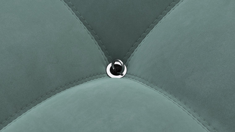 INFINITE POSSIBILITIES | The generous form and soft shapes create a sofa that begs to be sat on, and the sectional design of the Bellini creates endless possibilities. Inspired by the spirit of lounging and socializing, the Bellini is truly a shape-shifter, adapting to every space and need.
