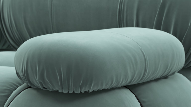 A SOFA FOR EVERY SPACE | Beloved for its sense of freedom and flexibility, the Bellini can be changed to suit every space and style. This cult-classic adapts to the space it's in, ranging from sprawling and open to close and cozy.
