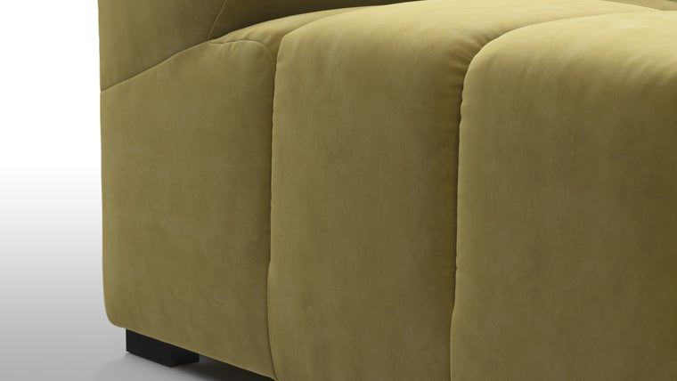 SUPERIOR COMFORT | Designed with the easy-going, informal ethos of the 1970s in mind, the Tufty modules are generously proportioned, coming together in a bench-like base with barely-there connections, allowing plenty of room for you to lean back and curl up in comfort.
