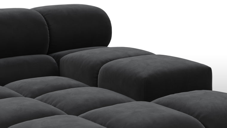 STYLISH SILHOUETTE | Striking the perfect balance between relaxed and refined, the hallmarks of the Tufty are its restrained curves and contours. Equally at home in contemporary and retro settings, this versatile piece will draw the eye and invite you in.

