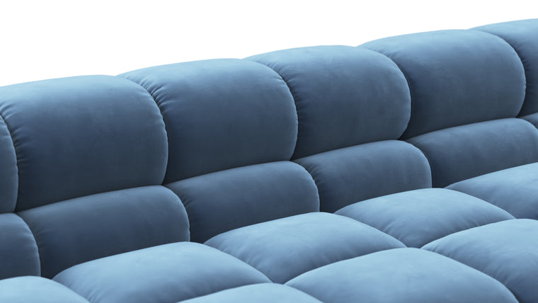 STYLISH SILHOUETTE | Striking the perfect balance between relaxed and refined, the hallmarks of the Tufty are its restrained curves and contours. Equally at home in contemporary and retro settings, this versatile piece will draw the eye and invite you in.
