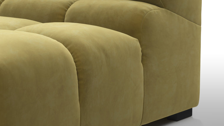 SUPERIOR COMFORT | Designed with the easy-going, informal ethos of the 1970s in mind, the Tufty modules are generously proportioned, coming together in a bench-like base with barely-there connections, allowing plenty of room for you to lean back and curl up in comfort.
