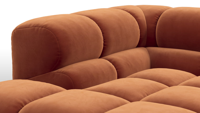 STYLISH SILHOUETTE | Striking the perfect balance between relaxed and refined, the hallmarks of the Tufty are its restrained curves and contours. Equally at home in contemporary and retro settings, this versatile piece will draw the eye and invite you in.
