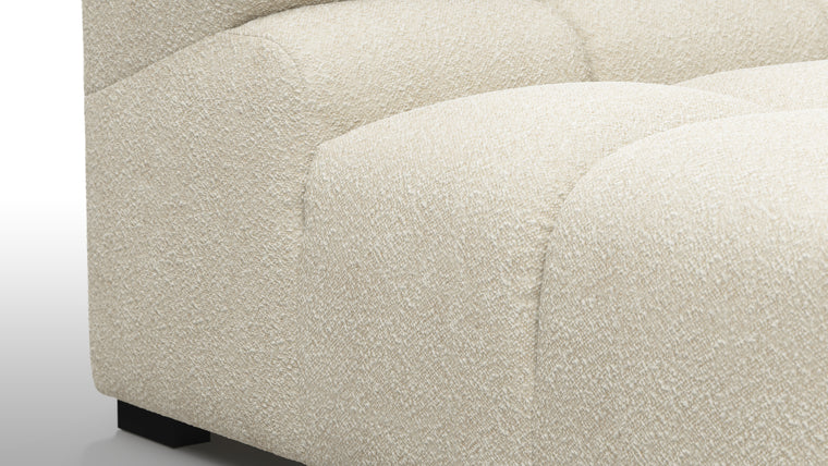 STYLISH SILHOUETTE | Striking the perfect balance between relaxed and refined, the hallmarks of the Tufty are its restrained curves and contours. Equally at home in contemporary and retro settings, this versatile piece will draw the eye and invite you in.
