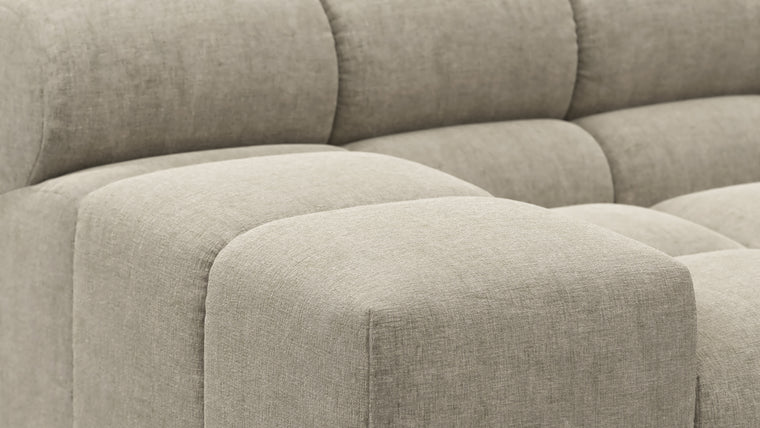 STYLISH SILHOUETTE | Striking the perfect balance between relaxed and refined, the hallmarks of the Tufty are its restrained curves and contours. Equally at home in contemporary and retro settings, this versatile piece will draw the eye and invite you in.
