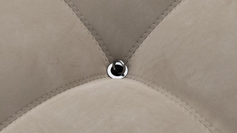 INFINITE POSSIBILITIES | The generous form and soft shapes create a sofa that begs to be sat on, and the sectional design of the Bellini creates endless possibilities. Inspired by the spirit of lounging and socializing, the Bellini is truly a shape-shifter, adapting to every space and need.
