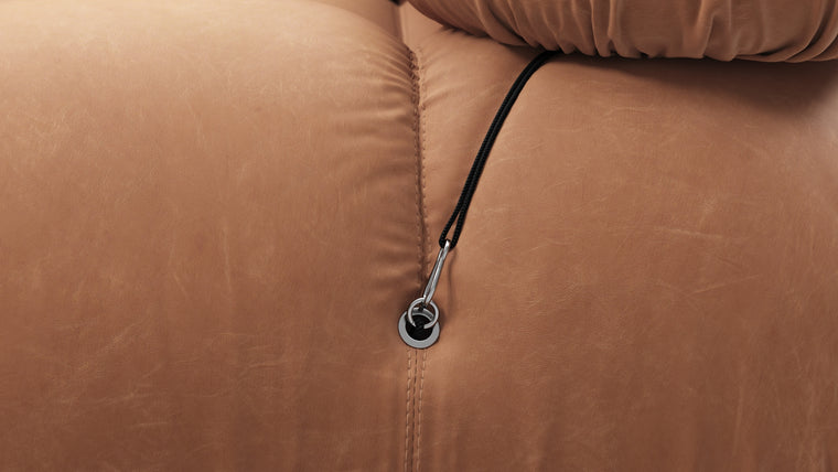 A SOFA FOR EVERY SPACE | Beloved for its sense of freedom and flexibility, the Bellini can be changed to suit every space and style. This cult-classic adapts to the space it's in, ranging from sprawling and open to close and cozy.
