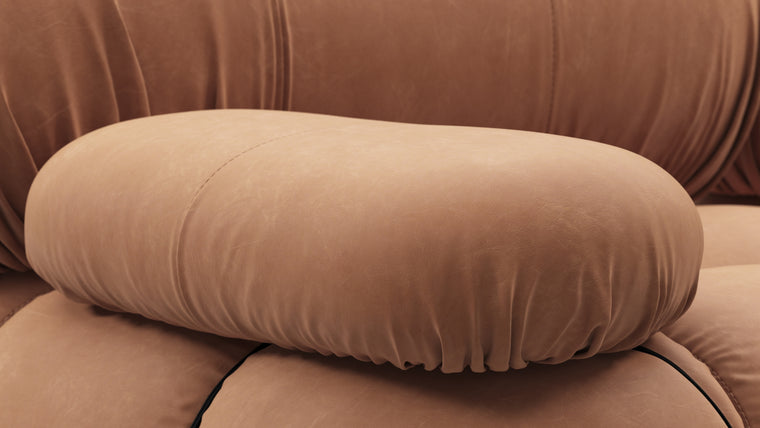 A SOFA FOR EVERY SPACE | Beloved for its sense of freedom and flexibility, the Bellini can be changed to suit every space and style. This cult-classic adapts to the space it's in, ranging from sprawling and open to close and cozy.

