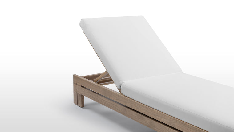 Enduring Beauty | Sink into a world of luxury with the Lusso Outdoor Lounger's sumptuous cushions, crafted from premium outdoor fabric. Designed for both comfort and durability, these cushions provide an indulgent seating experience while resisting fading and mildew, season after season.
