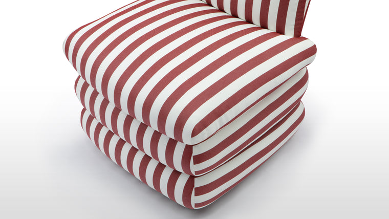 Versatile Lounger | Designed for comfort and flexibility, the Pillow Chair is perfect for enjoying the sun, reading, or casual relaxation, providing ergonomic support with its cushioned backrest and lightweight design.
