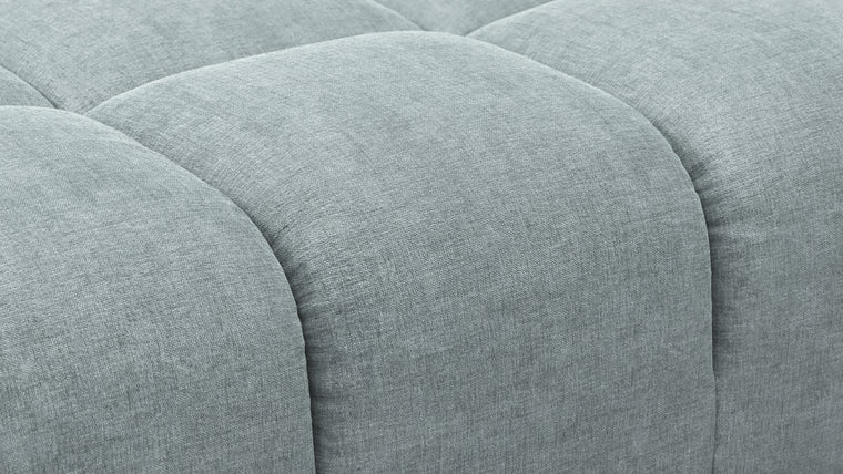 STYLISH SILHOUETTE | Striking the perfect balance between relaxed and refined, the hallmarks of the Tufty are its restrained curves and contours. Equally at home in contemporary and retro settings, this versatile piece will draw the eye and invite you in.
