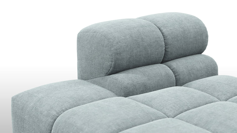 STYLISH SILHOUETTE | Striking the perfect balance between relaxed and refined, the hallmarks of the Tufty are its restrained curves and contours. Equally at home in contemporary and retro settings, this versatile piece will draw the eye and invite you in.
