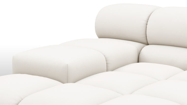 SUPERIOR OUTDOOR COMFORT | Crafted with the easy-going, informal ethos of the 1970s, the Tufty Outdoor modules are generously proportioned and feature a durable, weather-resistant finish. With its bench-like base and seamless connections, it offers ample space to lean back, stretch out, or curl up in ultimate comfort—whether poolside or in a lush garden retreat.
