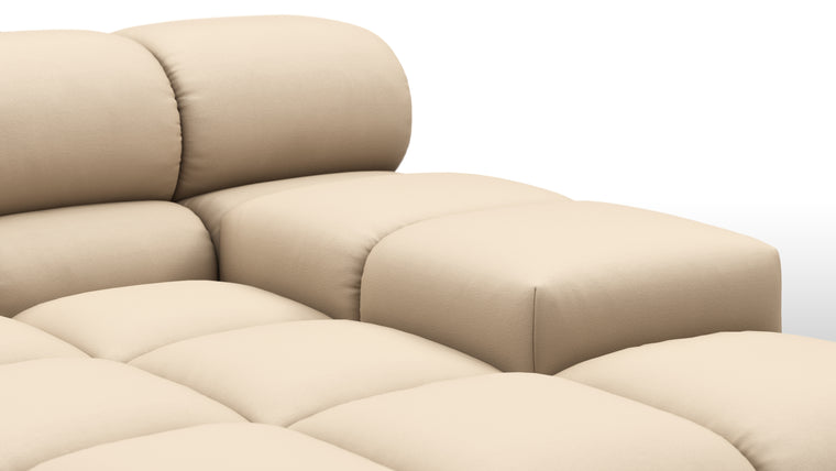 SUPERIOR OUTDOOR COMFORT | Crafted with the easy-going, informal ethos of the 1970s, the Tufty Outdoor modules are generously proportioned and feature a durable, weather-resistant finish. With its bench-like base and seamless connections, it offers ample space to lean back, stretch out, or curl up in ultimate comfort—whether poolside or in a lush garden retreat.
