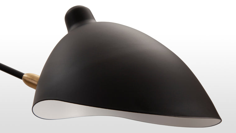 Customized illumination|Featuring three completely adjustable shades, this floor lamp can be customized to suit your specific needs. Ideal for reading and other tasks that require plenty of illumination, this floor lamp is an excellent lighting solution for spaces with minimal light.
