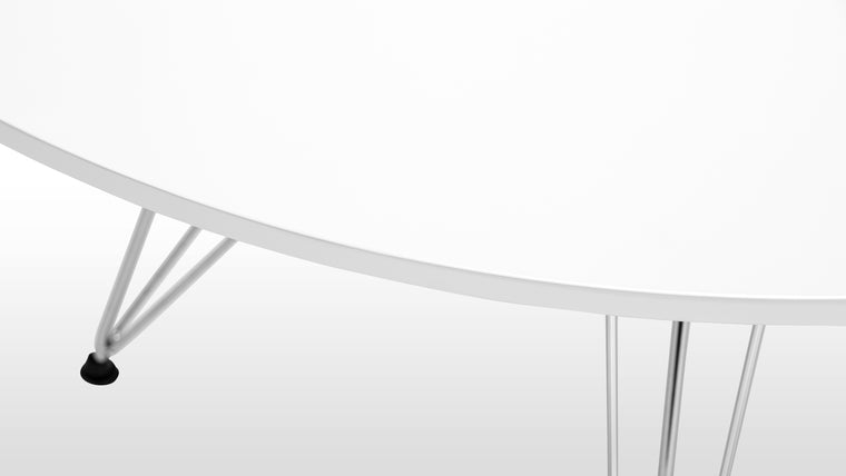 FORM MEETS FUNCTION | Expertly crafted with high-quality materials, this durable table is sure to last for years on end. And the highlight is its angled metal legs, called “Eiffel” for their resemblance to the famous tower in Paris.
