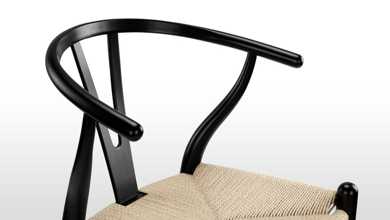 HIGH-END AND VERSATILE | This unique chair has the ability to effortlessly thrive wherever it finds itself. Whether your space is industrial, minimalistic, contemporary or retro, the Wish chair is a guaranteed knock-out.
