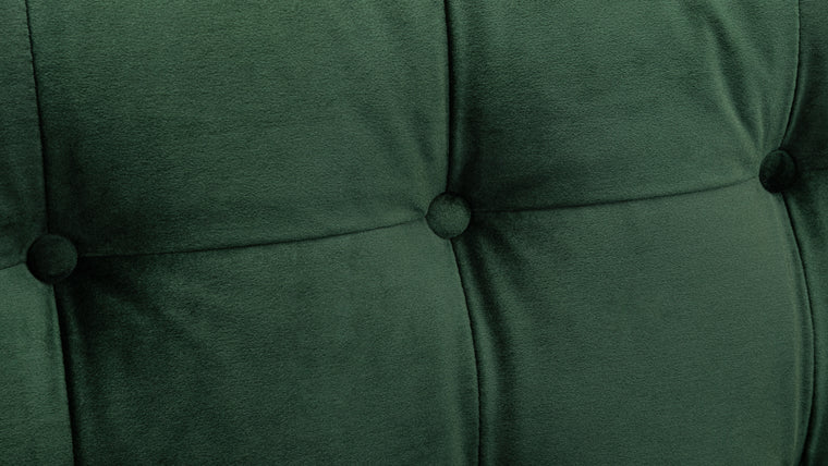 Versatile Design | Designed to complement a range of interior styles, the Florence Sofa is as at home in a contemporary living room as it is in a corporate office setting. Its adaptable design and understated elegance make it a versatile choice for various spaces.

