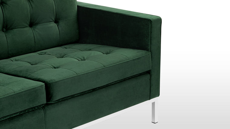 Versatile Design | Designed to complement a range of interior styles, the Florence Sofa is as at home in a contemporary living room as it is in a corporate office setting. Its adaptable design and understated elegance make it a versatile choice for various spaces.
