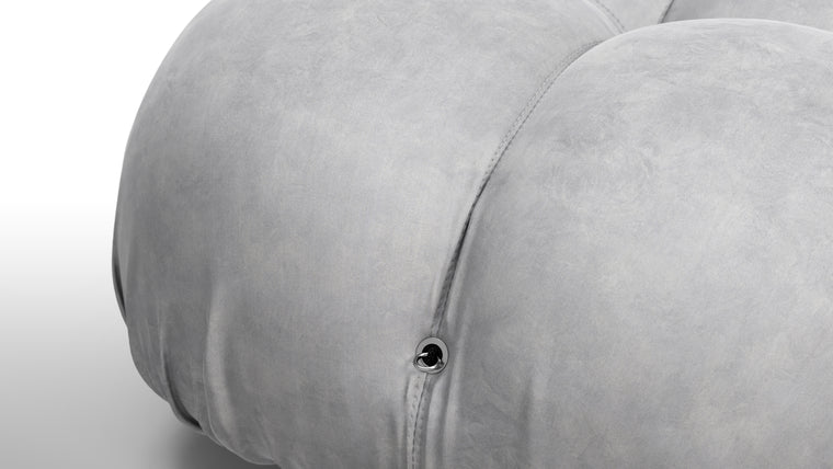 Infinite Possibilities|The generous form and soft shapes create a sofa that begs to be sat on, and the sectional design of the Bellini creates endless possibilities. Inspired by the spirit of lounging and socializing, the Bellini is truly a shape-shifter, adapting to every space and need.
