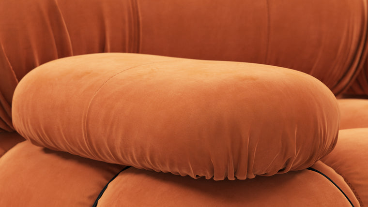 A Sofa for Every Space|Beloved for its sense of freedom and flexibility, the Bellini can be changed to suit every space and style. This cult-classic adapts to the space it's in, ranging from sprawling and open to close and cosy.

