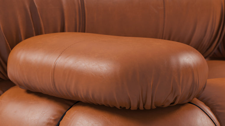 A Sofa for Every Space|Beloved for its sense of freedom and flexibility, the Bellini can be changed to suit every space and style. This cult-classic adapts to the space it's in, ranging from sprawling and open to close and cosy.
